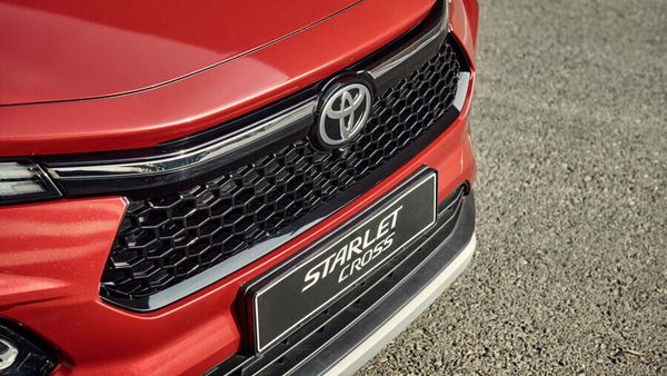 Lihat Lebih Dekat Toyota Starlet Cross