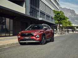 Tampang Baru Toyota Starlet, Sekarang Namanya Starlet Cross!