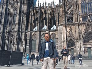 Menyaksikan Kemegahan Dom Zu Koln Sekaligus Kulineran Menyaksikan Kemegahan Dom Zu Koln Sekaligus Kulineran