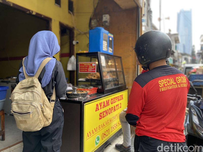 Ayam geprek crispy Senopati