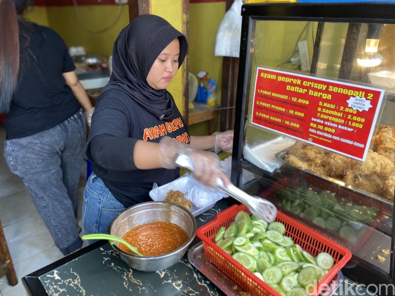 Ayam geprek crispy Senopati