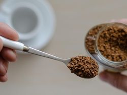 Apa Benar Minum Kopi Instan Picu Risiko Kanker?