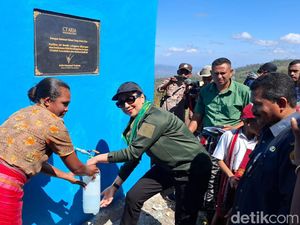 Anita Ratnasari Tanjung Resmikan Fasilitas Umum SD di Lelogama Kupang Anita Ratnasari Tanjung Resmikan Fasilitas Umum SD di Lelogama Kupang