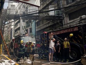 Kebakaran Melahap Gedung di Manila, 11 Orang Tewas