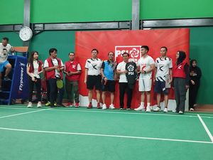 Kaesang Beri Rekomendasi ke 11 Cakada 2024 Sambil Main Bulu Tangkis