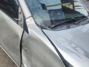 Mobil Oleng Serempet Motor di Jalan Wates, Pemotor Patah Tulang