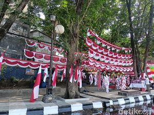 Jelang HUT RI, Penjual Bendera Merah Putih Mulai Menjamur di Palembang Jelang HUT RI, Penjual Bendera Merah Putih Mulai Menjamur di Palembang