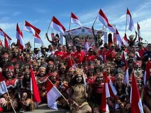 Sambut HUT RI, Papua Tengah Bagi 10 Ribu Bendera dan Gelar Pesta Rakyat