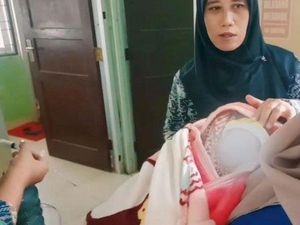 Alasan Pasutri Sukabumi Tega Buang Bayi di Belakang Rumah Warga Alasan Pasutri Sukabumi Tega Buang Bayi di Belakang Rumah Warga
