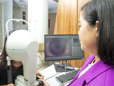 Pentingnya Merawat Kesehatan Mata Bagi Pengguna Gadget