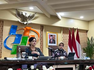 Hasil Survei: Orang RI Melek Keuangan 65,43% dan Punya Akses 75,02%