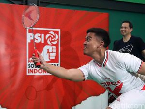 Kaesang Beri Rekomendasi Cakada di Lapangan Badminton: Smash Kemiskinan-Korupsi Kaesang Beri Rekomendasi Cakada di Lapangan Badminton: Smash Kemiskinan-Korupsi