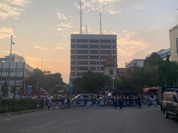 Ada Aksi Bela Palestina di Depan Kedubes AS, Jl Medan Merdeka Selatan Ditutup