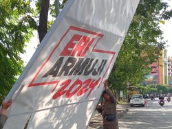 Baliho Eri Cahyadi Maju Lagi di Pilwali 2024 Dicopot Satpol PP Surabaya