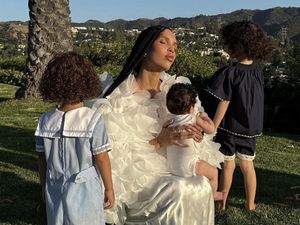 Influencer Nara Smith Punya 4 Anak di Usia 24, Dikritik Hamil Saat Remaja