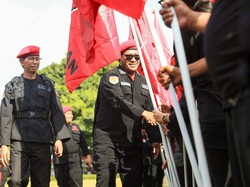 PDIP Surabaya Gelar Apel Satgas Cakra Buana di Tugu Pahlawan