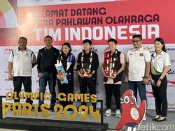 Tiba di Indonesia, Fadia Peluk Keluarga Sambil Berurai Air Mata