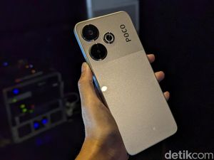 Menggenggam Poco M6 4G yang Makin Naik Kelas