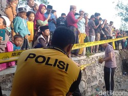 Garis Polisi Dipasang di Areal Semburan Air Setinggi 20 Meter Sampang