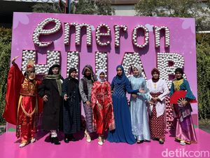 Aksi Stand Up Comedy Ibu 3 Anak hingga Drama Tablo di Audisi Emeron Hijab Hunt Aksi Stand Up Comedy Ibu 3 Anak hingga Drama Tablo di Audisi Emeron Hijab Hunt