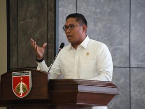 Heboh soal Susu Ikan, Wamentan Jelaskan Lagi Inti Program Makan Bergizi Heboh soal Susu Ikan, Wamentan Jelaskan Lagi Inti Program Makan Bergizi