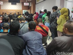 Lelah Menunggu Antrean Pengambilan Tilang di Sidoarjo, Coba Cara Ini Yuk!