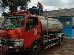Kekeringan Terjadi di Jonggol, BPBD Bogor Beri Bantuan Air Bersih ke Warga