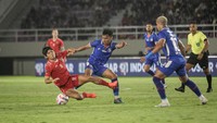 Arema pun juara lagi untuk keempat kalinya. 