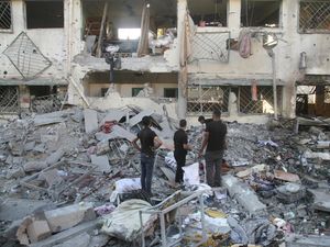 Israel Gempur Kamp Pengungsi-Sekolah di Gaza, 40 Orang Tewas Israel Gempur Kamp Pengungsi-Sekolah di Gaza, 40 Orang Tewas