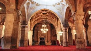 Megahnya Arsitektur Islam Abad 13 di Masjid dan Rumah Sakit Divrigi