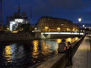 Jembatan Ikonik Kota Dunia Ini Kini Hanya Boleh Dilalui Pejalan Kaki