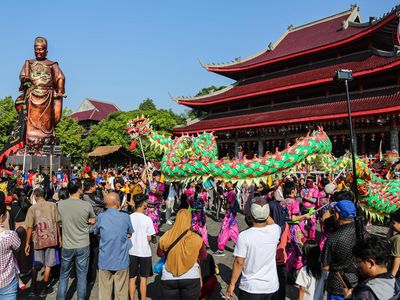 Meriah Festival Arak-arakan Cheng Ho di Semarang