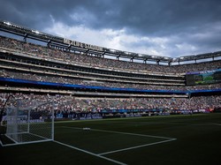 Real Madrid Vs Barcelona Ditangguhkan karena Badai Petir