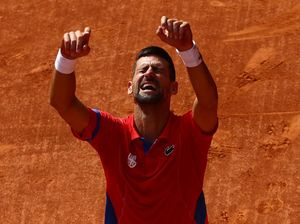 Tenis Olimpiade 2024: Djokovic Raih Emas usai Tekuk Alcaraz Tenis Olimpiade 2024: Djokovic Raih Emas usai Tekuk Alcaraz