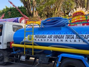 Orari Klaten Dropping Ratusan Tangki Air Bersih, Bupati: Wujud Peduli Sesama