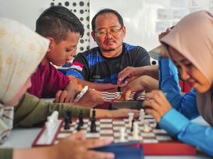 Pertandingan Catur Tunanetra Semarakkan HUT RI Pertandingan Catur Tunanetra Semarakkan HUT RI