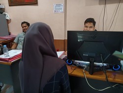 Wanita di Lombok Curi HP Rekan Kerja untuk Donasi ke Palestina
