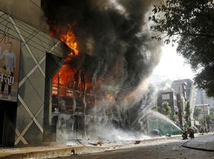 Bangladesh Membara, PM Hasina Mundur-Militer Ambil Alih Bangladesh Membara, PM Hasina Mundur-Militer Ambil Alih