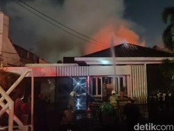 2 Rumah Mewah di Jalan Gajah Mada Semarang Terbakar
