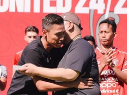 Penghargaan Bali United untuk Fadil Sausu Sang Legenda