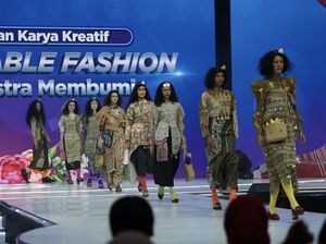 Mel Ahyar Angkat Tenun Lombok dari UMKM, Dukung Fashion Berkelanjutan Mel Ahyar Angkat Tenun Lombok dari UMKM, Dukung Fashion Berkelanjutan