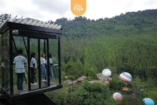 Foto pemandangan di The Lodge Maribaya/Foto: Instagram @thelodgemaribaya