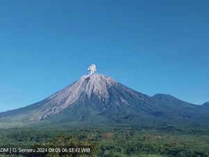 Siapa yang Nekat Mencuri Alat Pantau Gunung Semeru? Siapa yang Nekat Mencuri Alat Pantau Gunung Semeru?