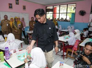 Gibran soal Makan Bergizi Gratis Rp 15.000: Tiap Daerah Mungkin Beda Harga Gibran soal Makan Bergizi Gratis Rp 15.000: Tiap Daerah Mungkin Beda Harga