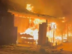 Dua Rumah di Pulau Kangean Ludes Terbakar, Pemilik Ngungsi ke Tetangga