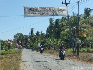 Geram Warga Kulon Progo Jalan 10 Tahun Rusak Tak Kunjung Diperbaiki Geram Warga Kulon Progo Jalan 10 Tahun Rusak Tak Kunjung Diperbaiki
