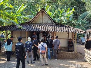 Kata Lurah soal Mbah Sarno Eks Militer Sukarela Hidup di Rumah Gedek Kata Lurah soal Mbah Sarno Eks Militer Sukarela Hidup di Rumah Gedek