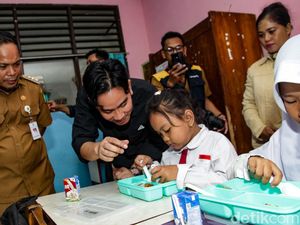 Uji Coba Makan Bergizi Gratis di Tangerang, Siswa Diberi Susu UHT Plain
