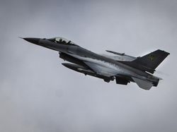 Jet Tempur F-16 Ukraina Jatuh Saat Tangkis Serangan Rusia, Pilot Tewas