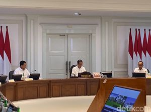 Jokowi Minta RAPBN 2025 Waspada Perlambatan Ekonomi Dunia